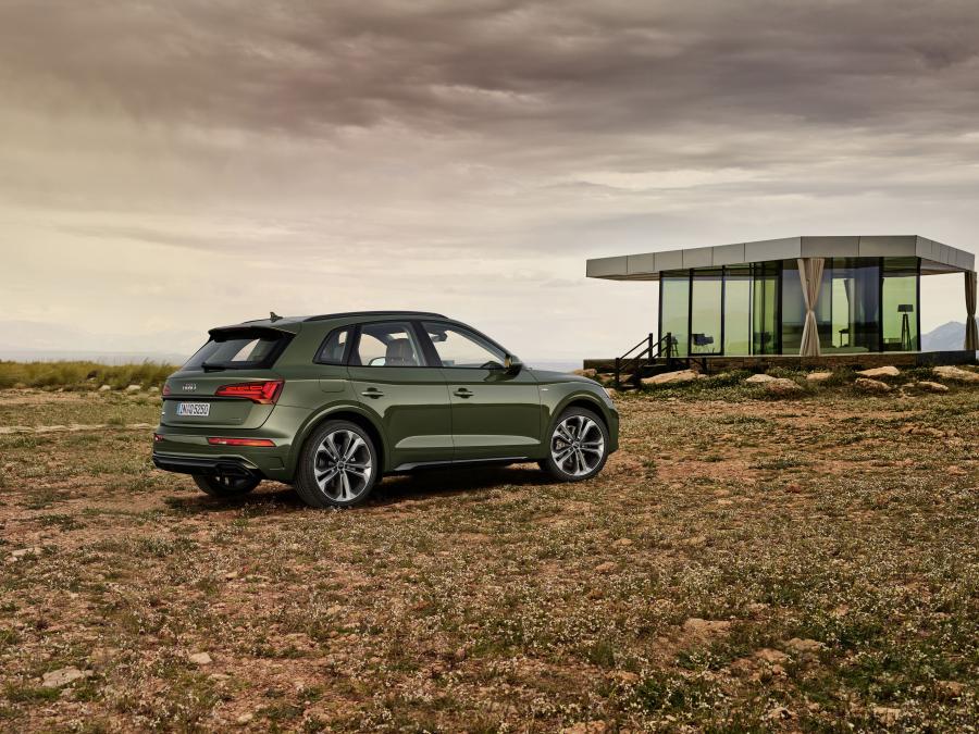  Audi Q5 40 TDI Quattro S-Line 2020 года  (WW) (фото 17 из 89)